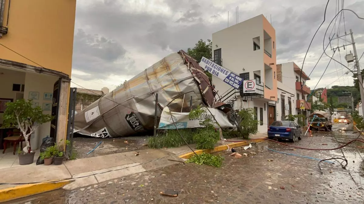 Unidad Comunitaria tras Explosión en Fábrica de Tequila